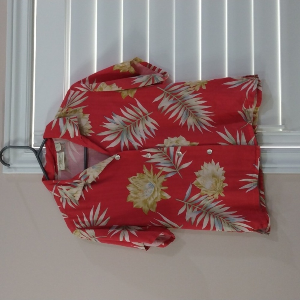 Banana Bay Women's Button Top